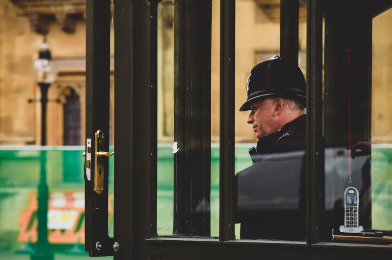 48 laws of power banned in prisons holdencoaching