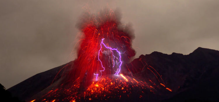 Law 17: Keep Others in Suspense: Cultivate an Air of Unpredictability (48 Laws of Power) Law 17: Keep Others in Suspense: Cultivate an Air of Unpredictability (48 Laws of Power)