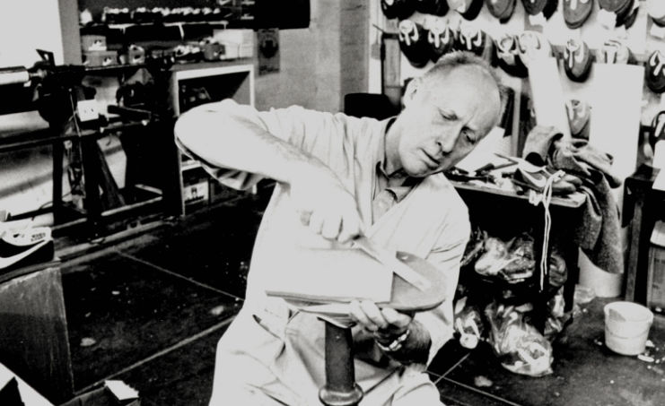 Bowerman shoe dog Clearance