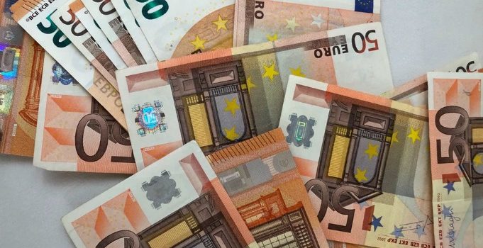 Types of Money: How Beads, Bills, and Data Became Currency Types of Money: How Beads, Bills, and Data Became Currency