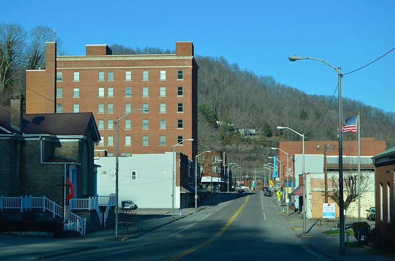 Appalachia's Poverty—Welfare Can’t Save these Hillbilly Towns