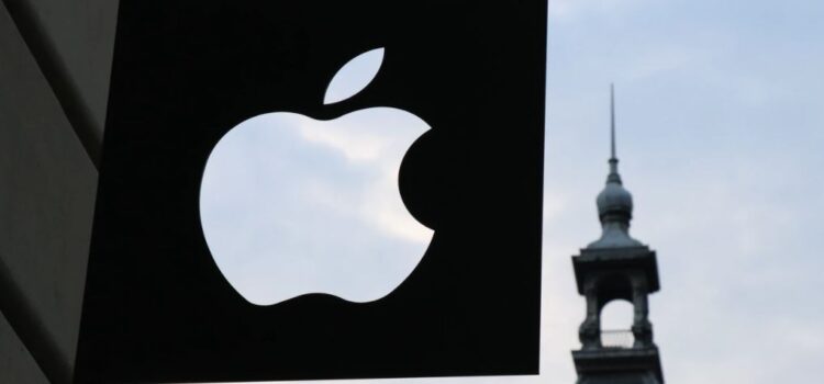 How Was Apple Created? Jobs and Wozniak’s Story How Was Apple Created? Jobs and Wozniak’s Story