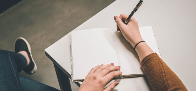 Writing a Logline: Everything You Need to Know Writing a Logline: Everything You Need to Know