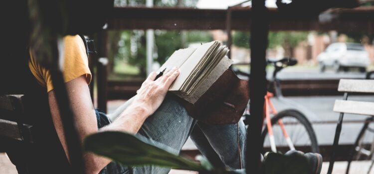 Voice in a Story: How to Reveal Yourself to Your Audience Voice in a Story: How to Reveal Yourself to Your Audience
