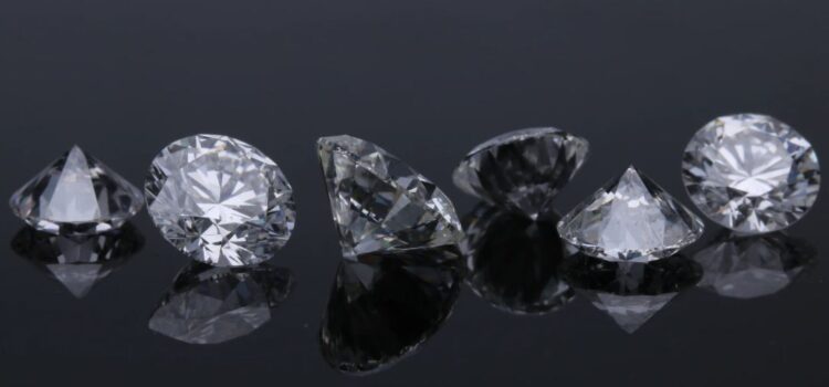The Diamond Way: Living in the Present Is Essential The Diamond Way: Living in the Present Is Essential