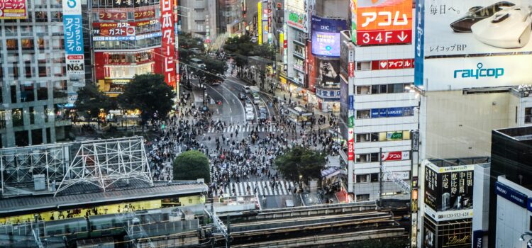 Advertising Industry Overview: Your Complete Guide Advertising Industry Overview: Your Complete Guide