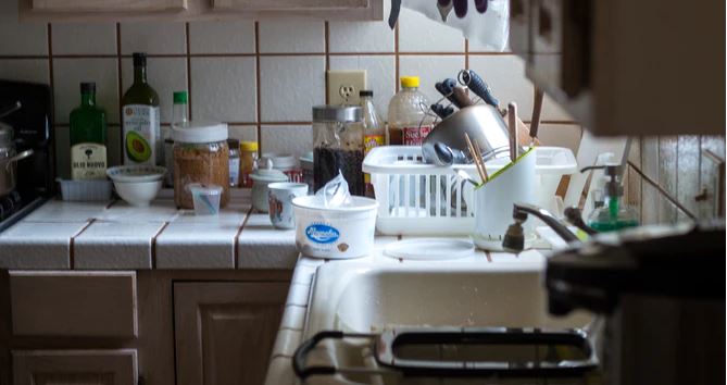Memory Is Messy Effects of ADHD: Memory, Distractions, & Disorganization - Shortform Books