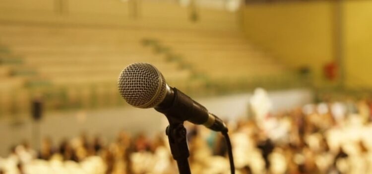 How to Overcome the Fear of Public Speaking