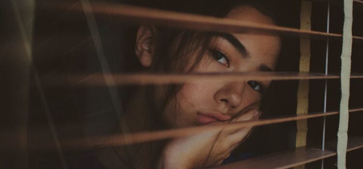 The 3 Worst Habits of Chronically Unhappy People The 3 Worst Habits of Chronically Unhappy People