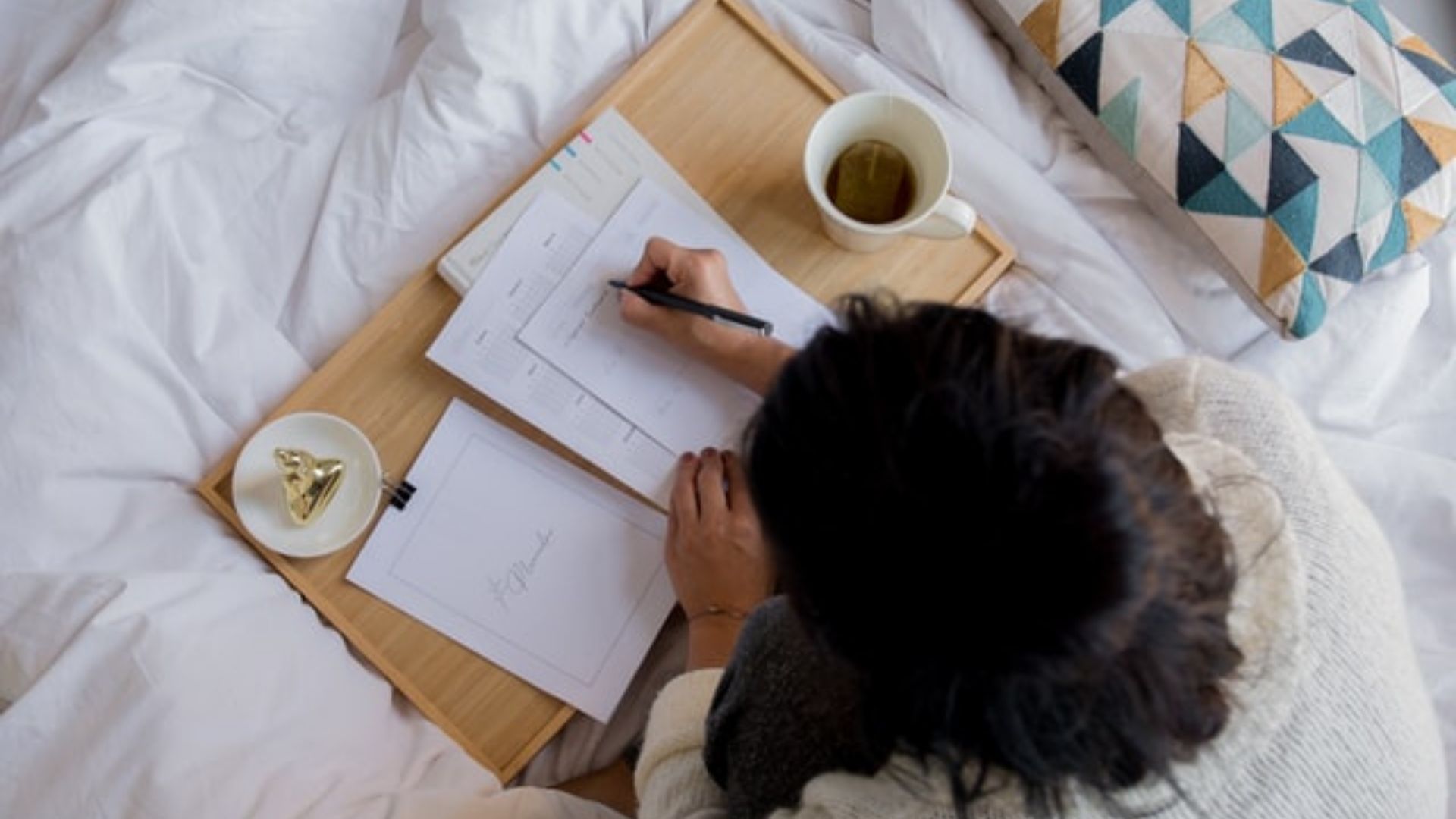 How to Make a Daily Routine for Yourself (and Stick to It!) | Shortform ...