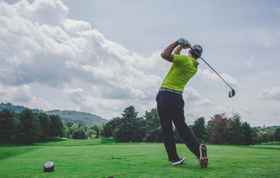 The Psychology of Golf: 3 Tips to Improve Your Game | Shortform Books
