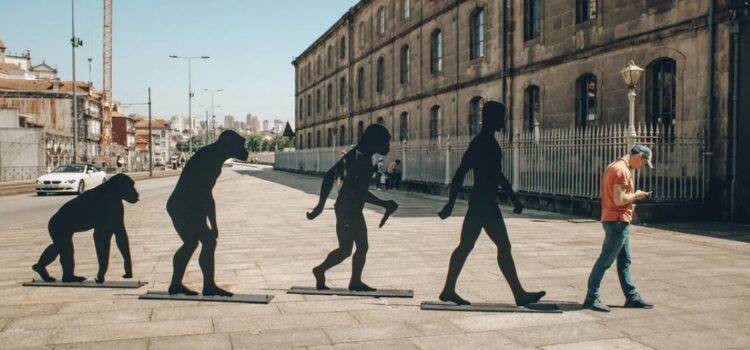 Hugo de Vries’s Theory of Evolution: Filling in the Gaps Hugo de Vries’s Theory of Evolution: Filling in the Gaps