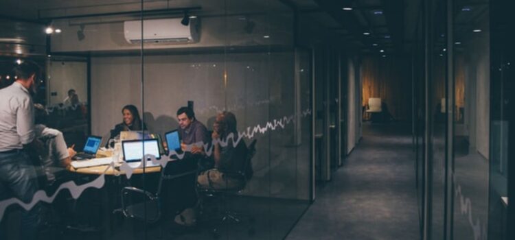 There Are Only 2 Types of Working Environments There Are Only 2 Types of Working Environments