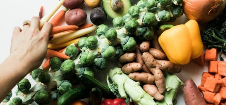 How to Lose Weight on a Plant-Based Diet: The 4 Ways plants