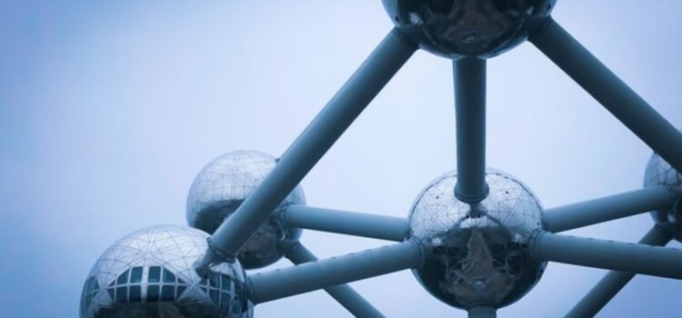Quantum Mechanics Theory: Learn the Basics Quantum Mechanics Theory: Learn the Basics