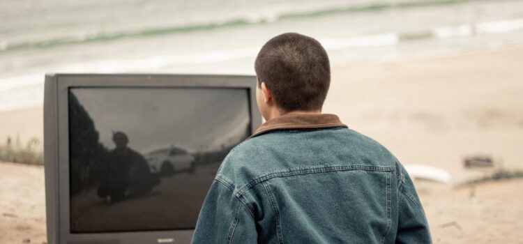 Are We Amusing Ourselves to Death? The Age of TV Are We Amusing Ourselves to Death? The Age of TV