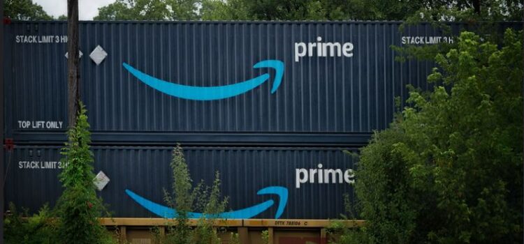 Amazon: Competitive Advantage & How They Won Amazon: Competitive Advantage & How They Won