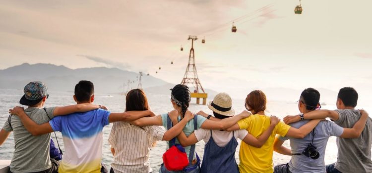Connecting With Others: We Need Others to Be Happy Connecting With Others: We Need Others to Be Happy