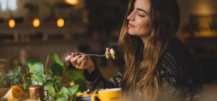 What Increases Appetite? The 2 Types of Food to Avoid What Increases Appetite? The 2 Types of Food to Avoid