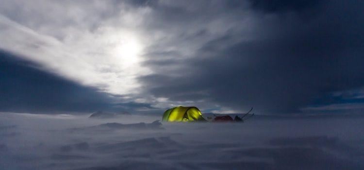 Ozone Hole Over Antarctica? The 2 Sides of the Debate Ozone Hole Over Antarctica? The 2 Sides of the Debate