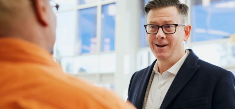 Sales Pitching Techniques: 6 Pitches for Success Sales Pitching Techniques: 6 Pitches for Success