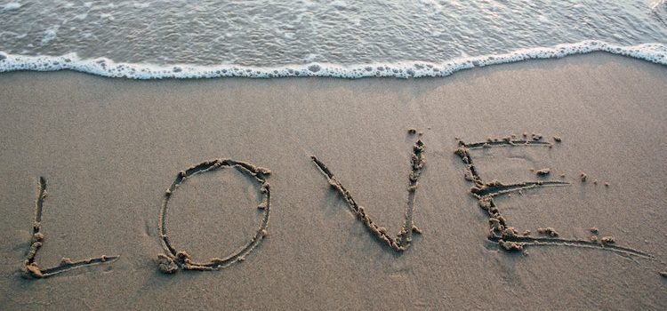 5 Myths About Love You Might Be Falling For 5 Myths About Love You Might Be Falling For