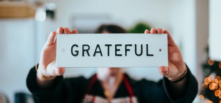 The Law of Gratitude: The Secret to Manifesting Wealth How to Use the Law of Gratitude to Attract Wealth