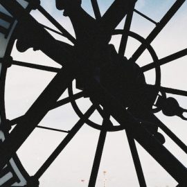 Adopt a Visionary Leadership Style: Be a Clock Builder