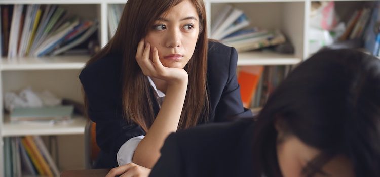 How to Not Get Distracted: 2 Strategies to Stay Focused How to Not Get Distracted: 2 Strategies to Stay Focused