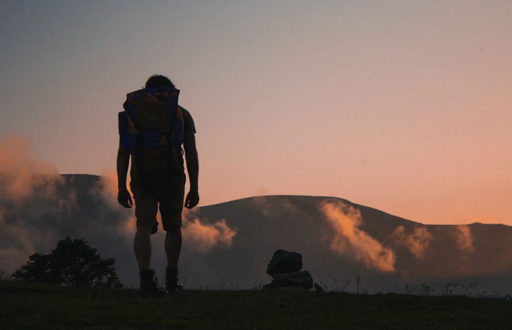 Michael Easter: Rucking Compliments Our Natural Strengths | Shortform Books