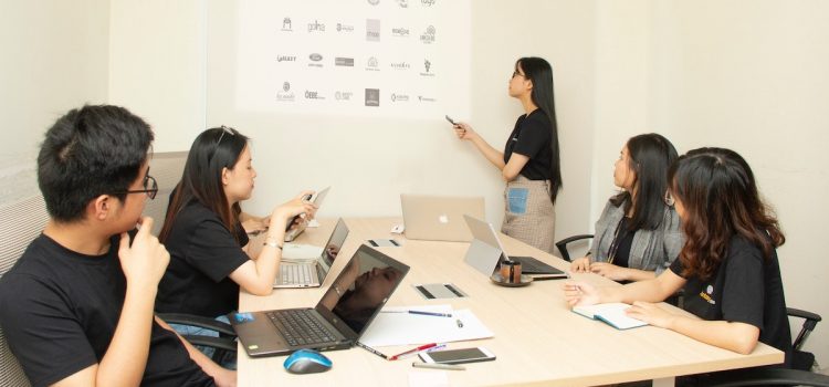 How to Run an Effective Meeting: Steps & Tips How to Run an Effective Meeting: Steps & Tips