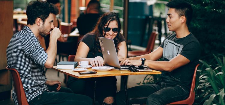 The Importance of Networking in Business: Triads The Importance of Networking in Business: Triads