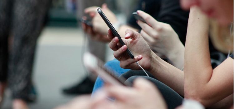3 Effective Ways to Unplug From Technology & Focus 3 Effective Ways to Unplug From Technology & Focus