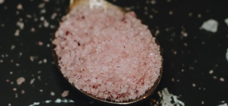 The Two Uses of Salt in the Culinary World