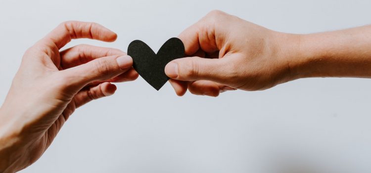 Happiness and Love: How Joy Depends on Loving Unconditionally Happiness and Love: How Joy Depends on Loving Unconditionally