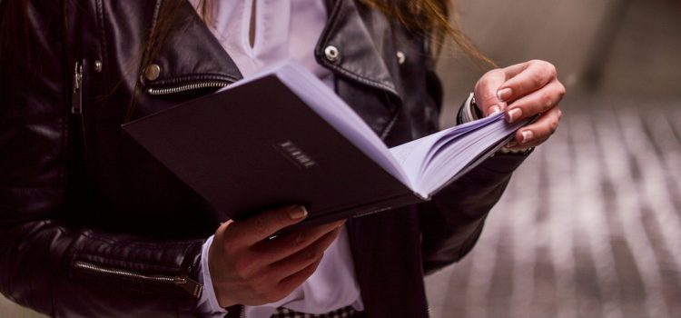 How Women Rise: Book Overview and Takeaways How Women Rise: Book Overview and Takeaways