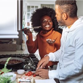 How to Have a Healthy Relationship With Food: 4 Tips to Follow