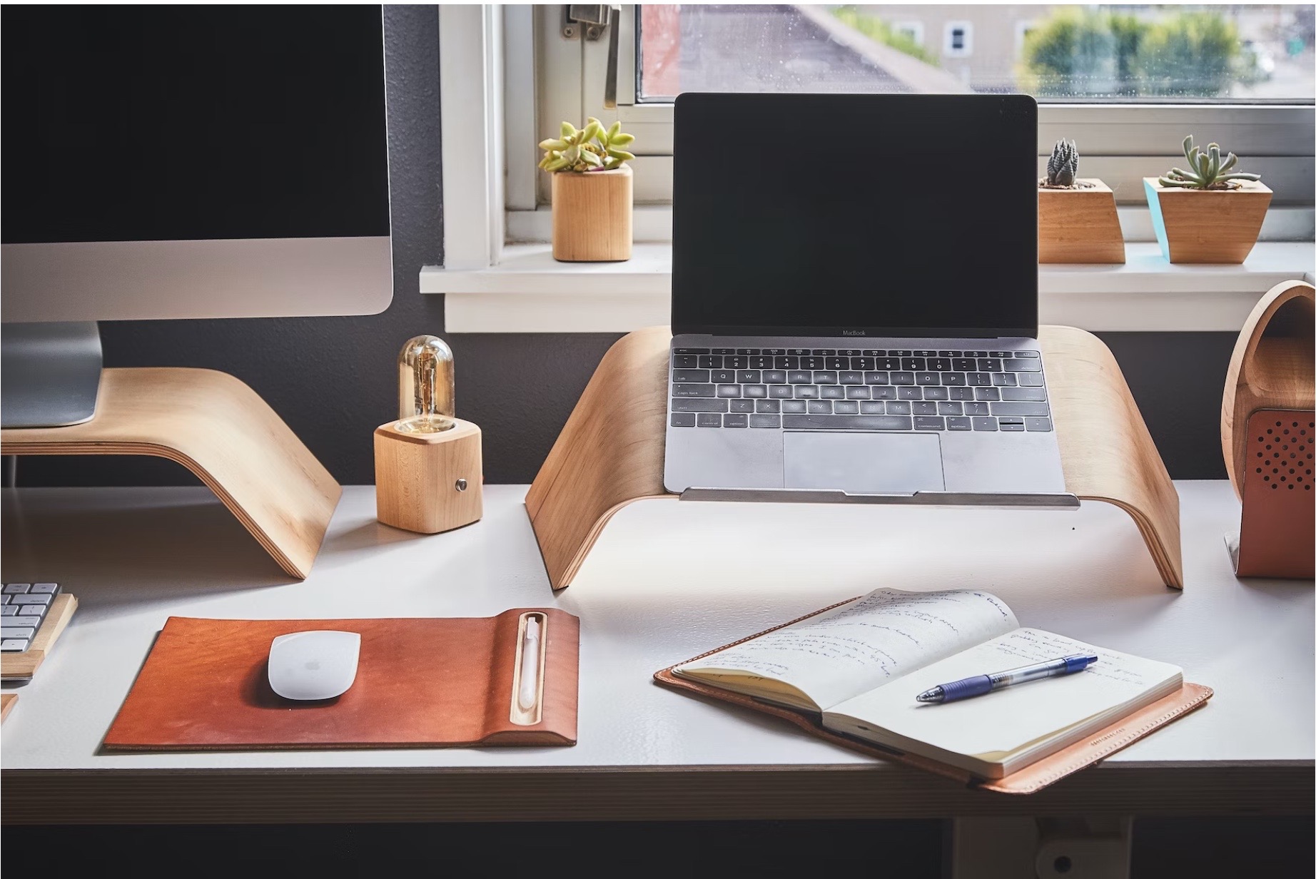 How to Create the Ideal Workspace for Optimal Productivity - Shortform ...