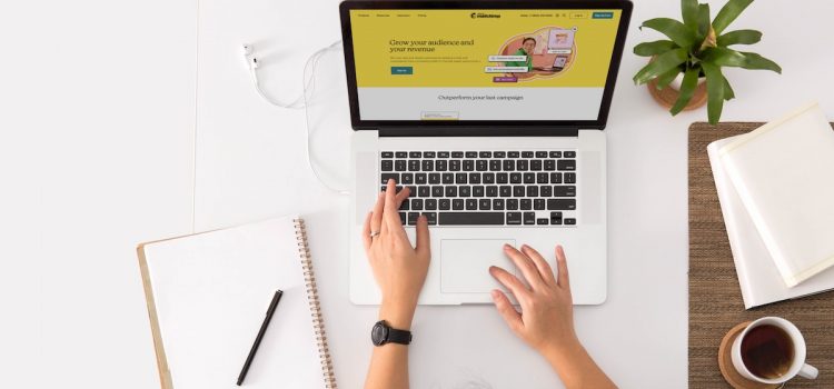How to Build an Email List: Attract & Connect With Subscribers How to Build an Email List: Attract & Connect With Subscribers